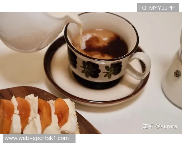 达洛特与C罗共享咖啡时光合影曝光成为最佳咖啡搭子